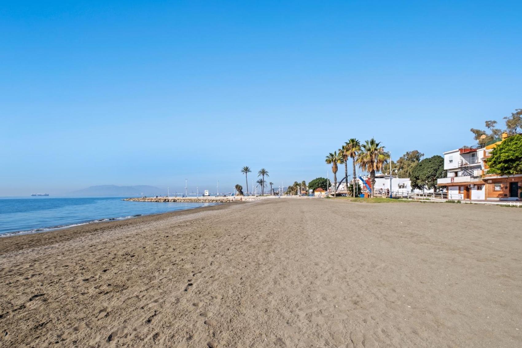 Apartamento Frente A La Playa Малага Экстерьер фото